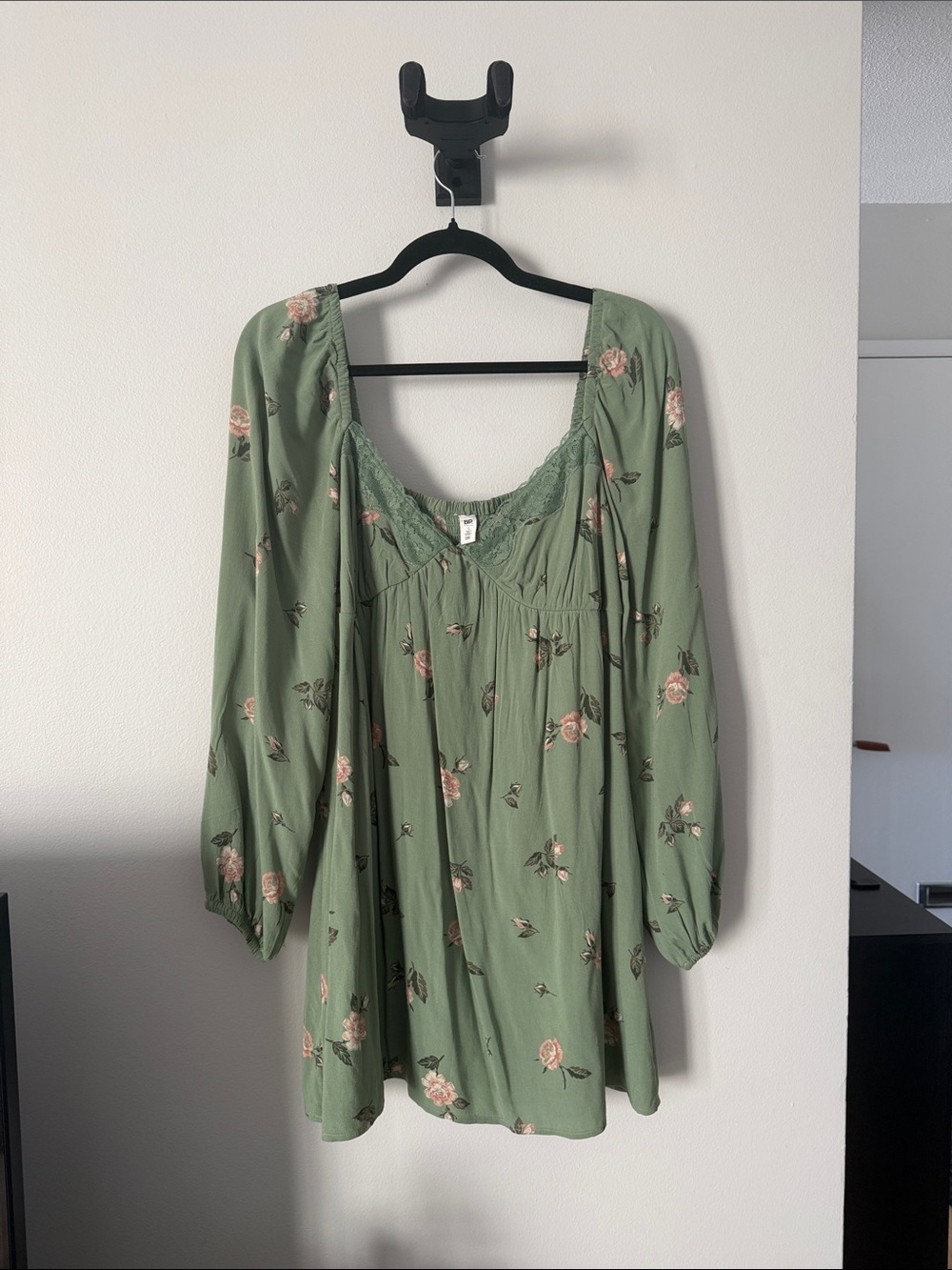 Green Floral Long-Sleeve Baby-doll dress